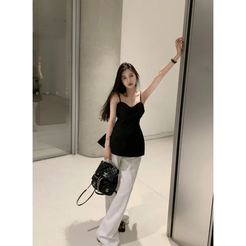 今年流行的套装高级感纯欲黑色百搭吊带背心上衣高腰松弛感长裤女