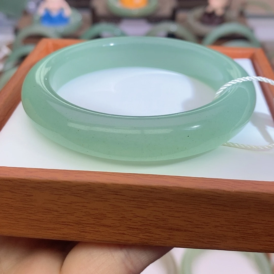 东陵石未镶嵌手镯58