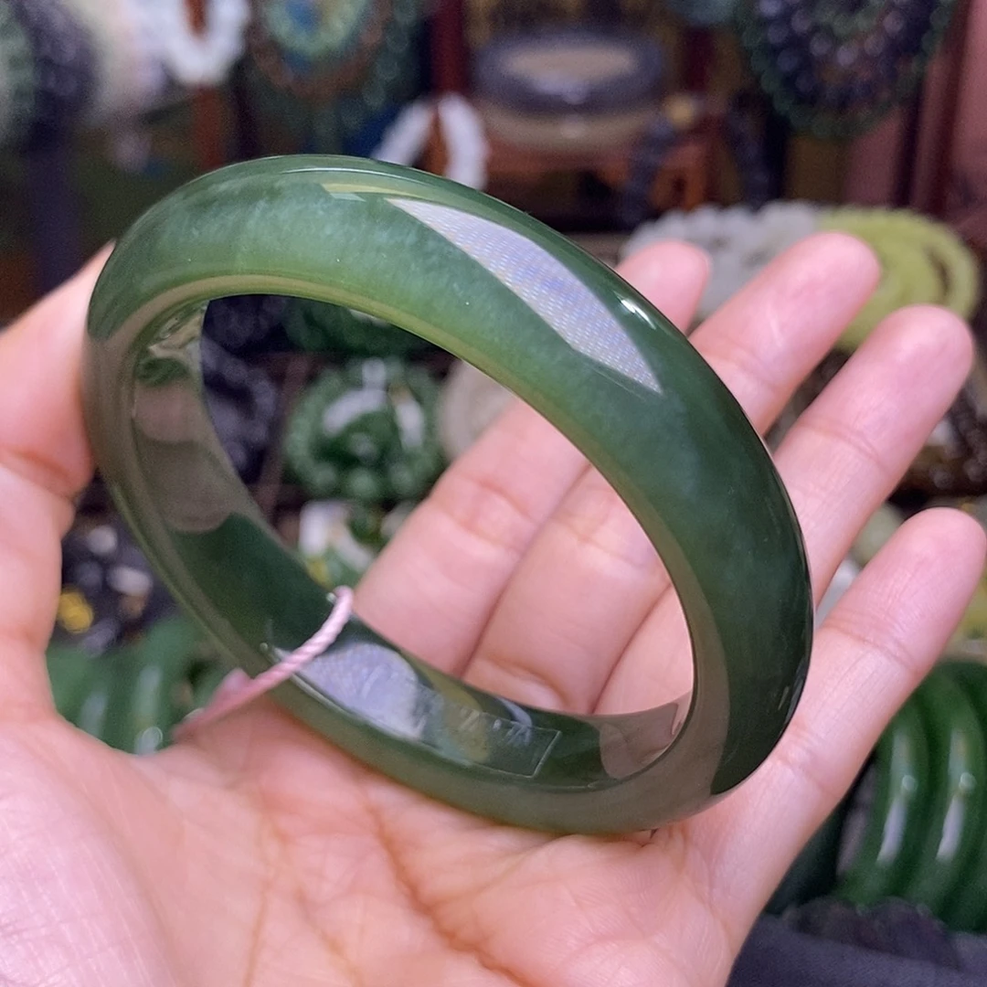 和田玉未镶嵌颈饰57.2 猫眼碧玉脂膏级手镯天花板