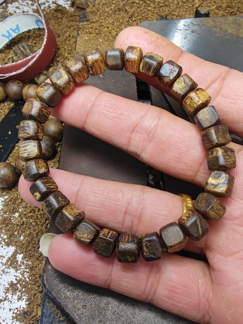 绿奇楠沉香手串随形单圈多样性发货一