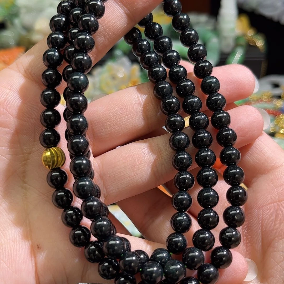 翡翠未镶嵌颈饰待编织