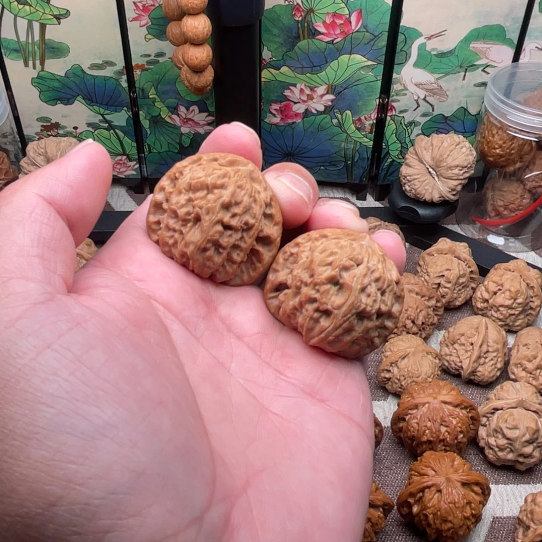 咸***身核桃手串/手链白狮子37