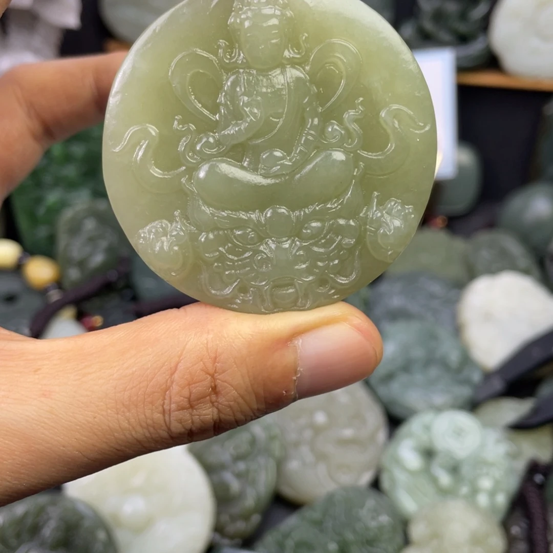 和田玉未镶嵌颈饰