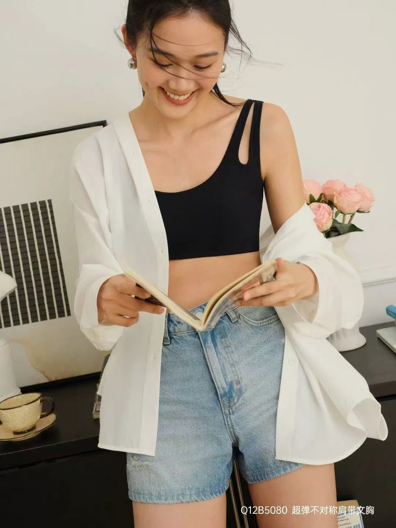 超柔裸感带杯不对衬运动背心