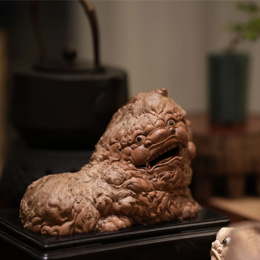 荔枝木狮子香炉全手工雕刻
