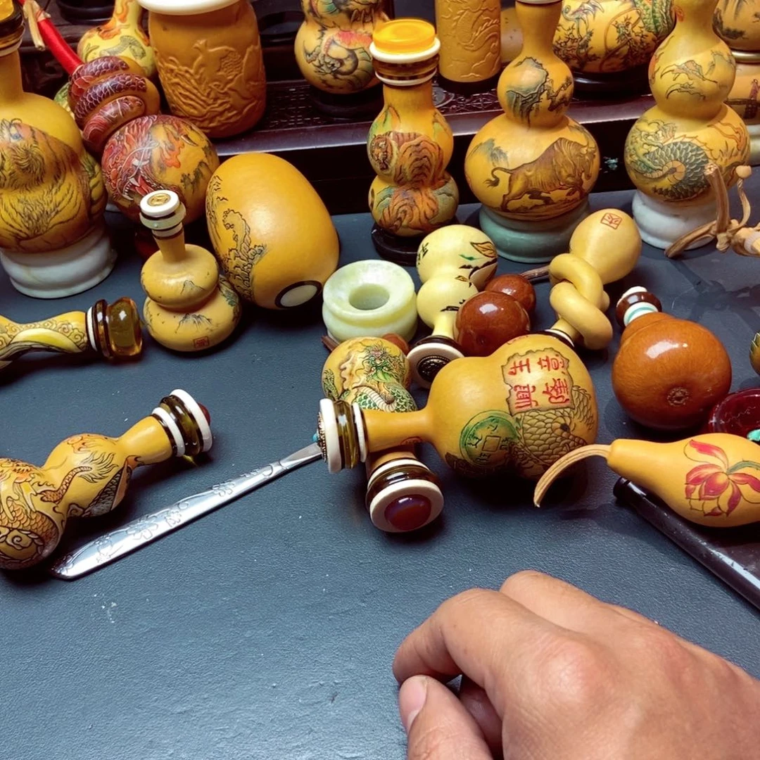 h***g有机玻璃精品品牌设计理念