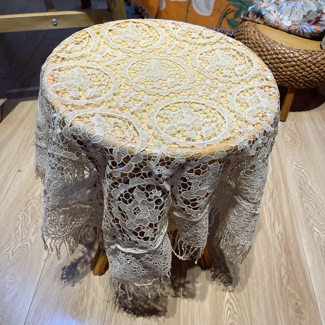 A15-7玻璃纱（90cm方）咖色花朵流苏桌布