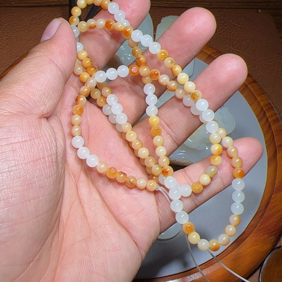 和田玉颈饰未镶嵌