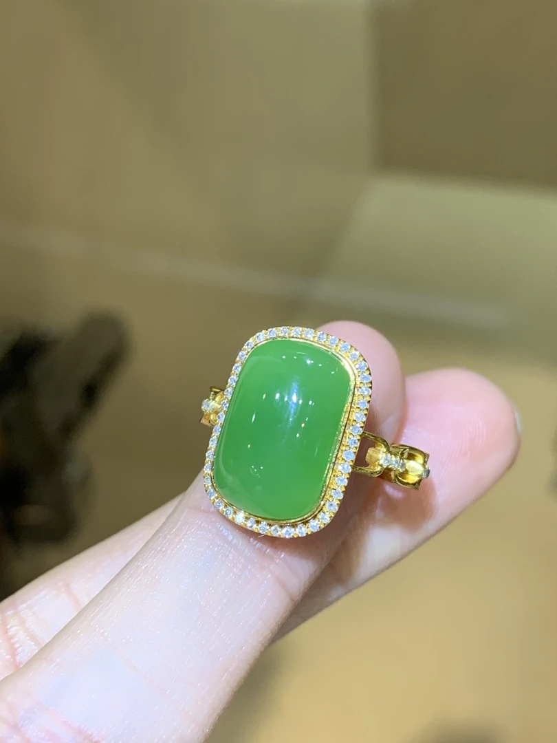 和田玉碧玉戒指苹果色18k金托