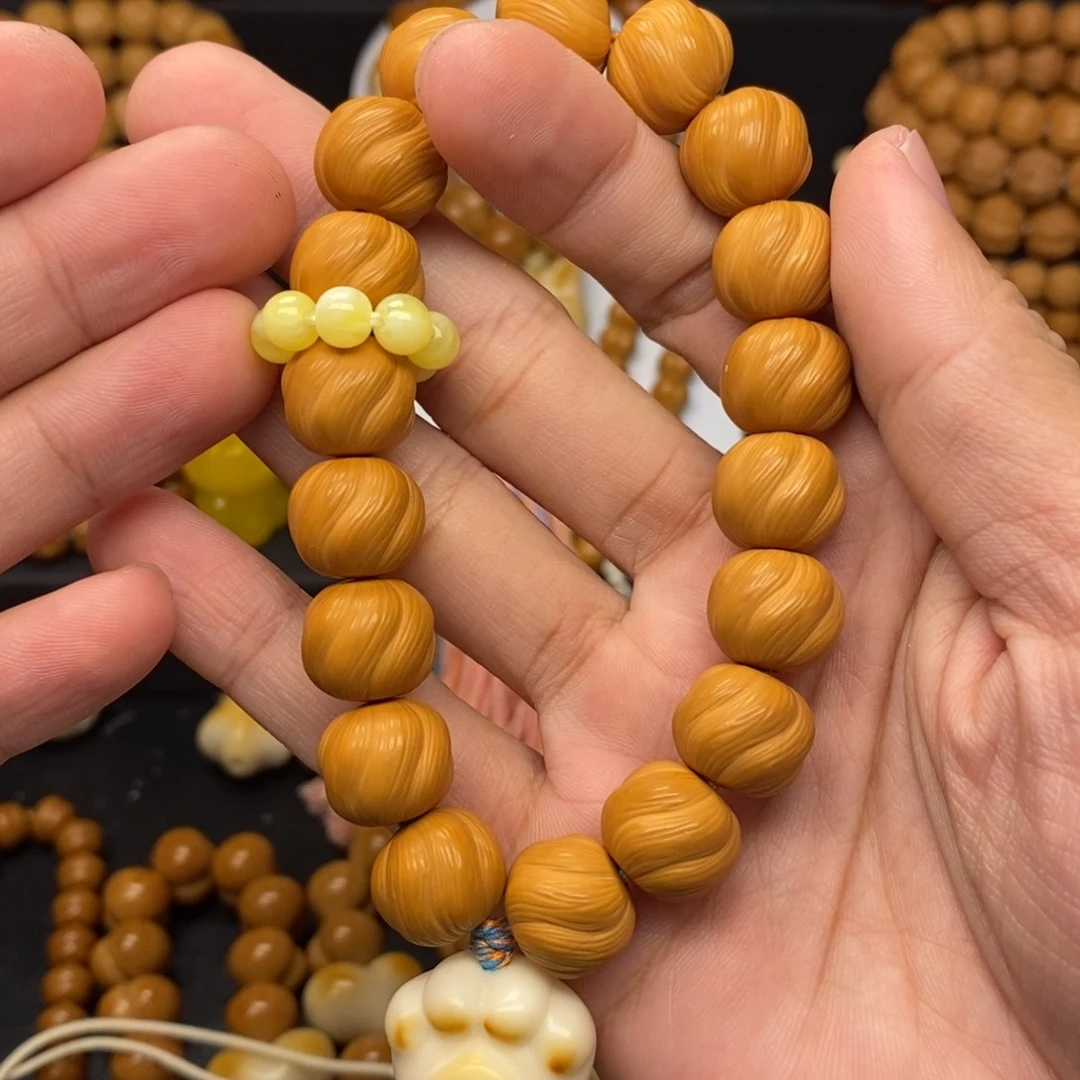 猴头核桃吊坠猴头核桃核桃全品卷卷酥