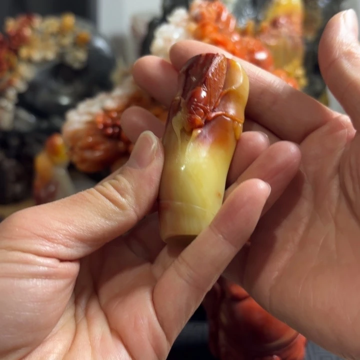 寿山石一鸣惊人手把件