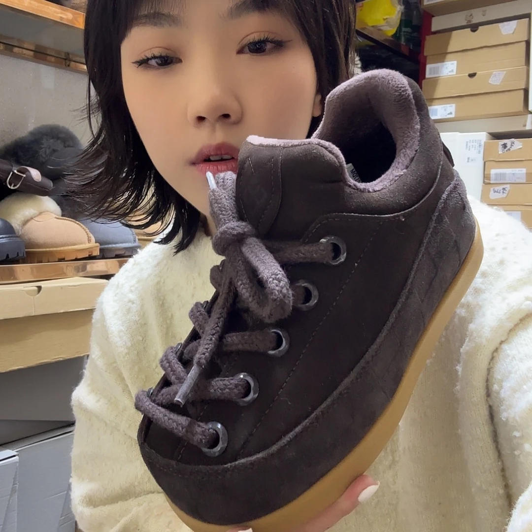 35码咖色卡皮巴拉面包