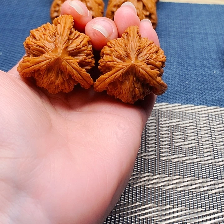 风***〆文玩核桃吊坠三棱