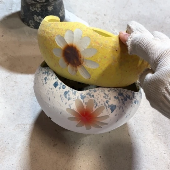 罐默认微瑕，有孔编号18-231