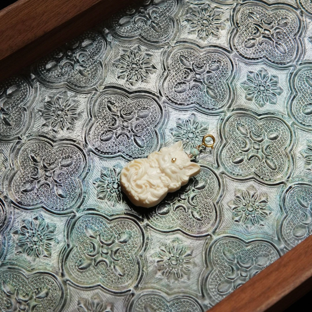 天然猛犸牙雕刻凤九18*28*9mm吊坠