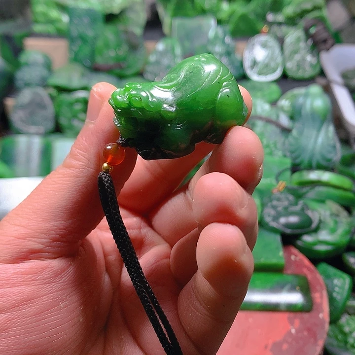 6***8和田玉（碧玉）未镶嵌珠宝半成品