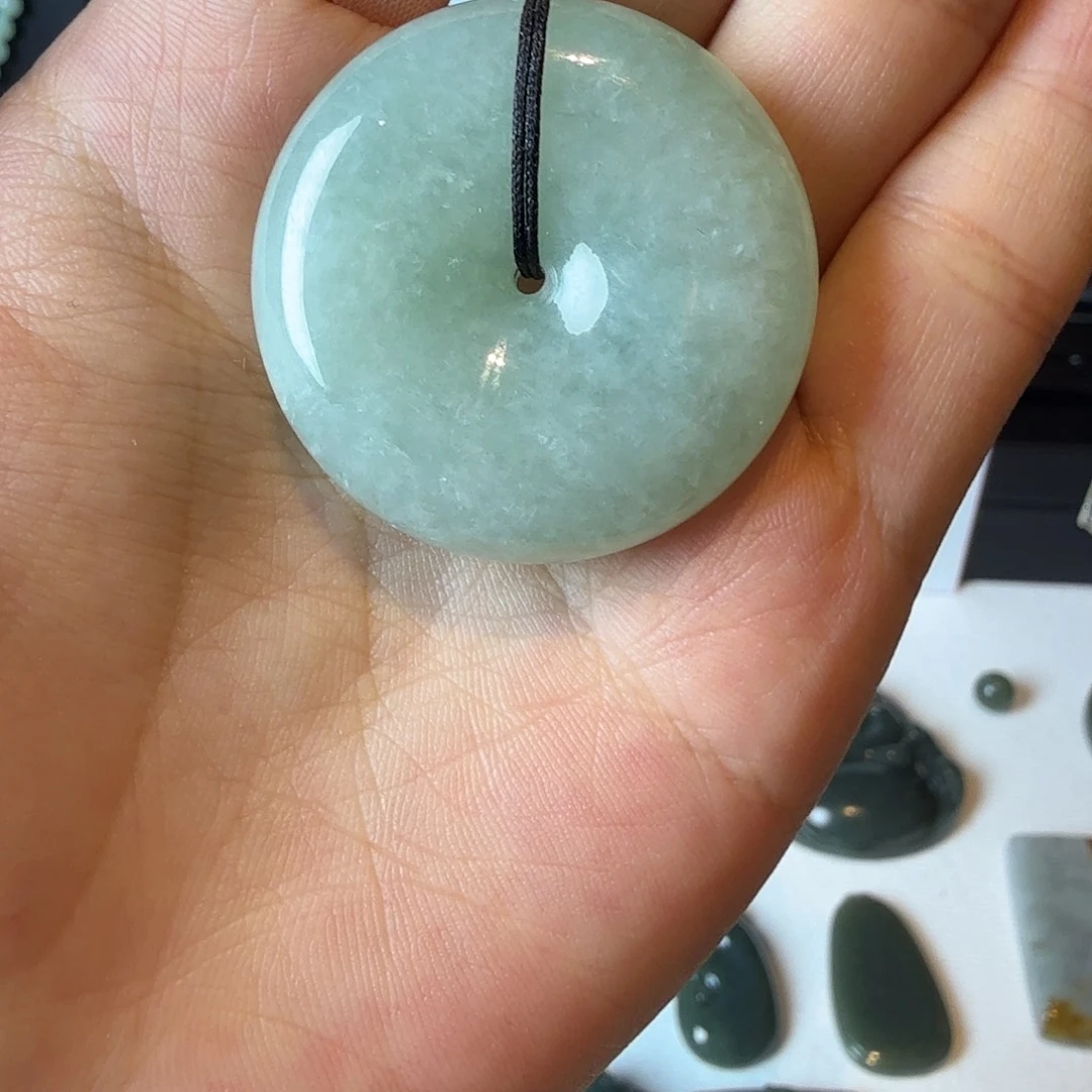 颈饰未镶嵌翡翠翡翠果绿平安扣
