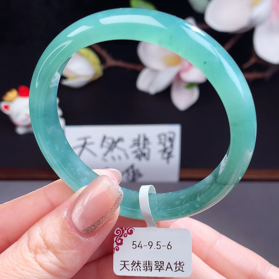 翡翠手镯（圆镯）未镶嵌