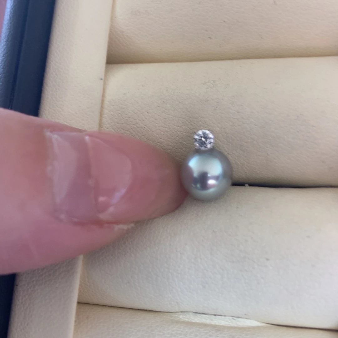 颈饰18K金镶嵌海水珍珠