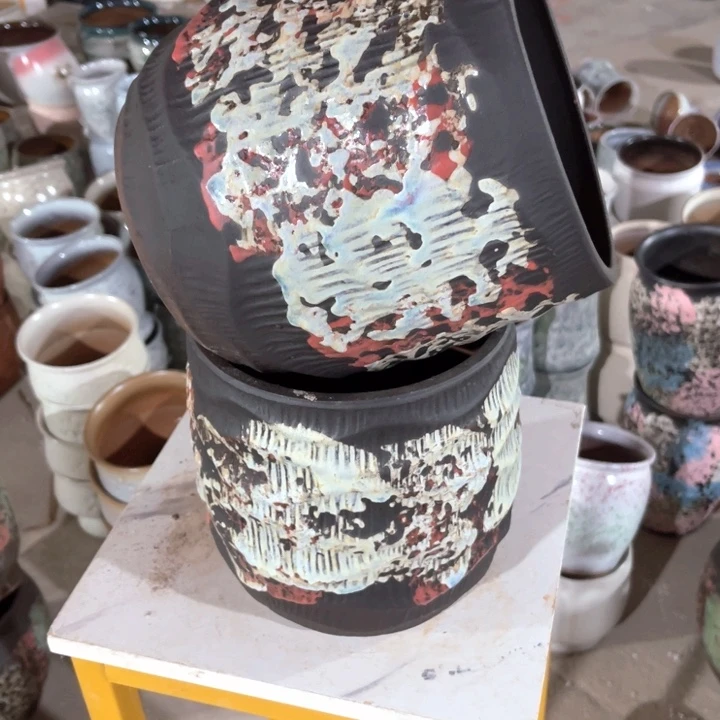 紫砂花盆口径18高度20两只正品