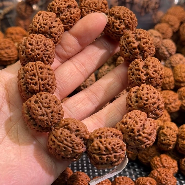 转***天吊坠金刚菩提四瓣