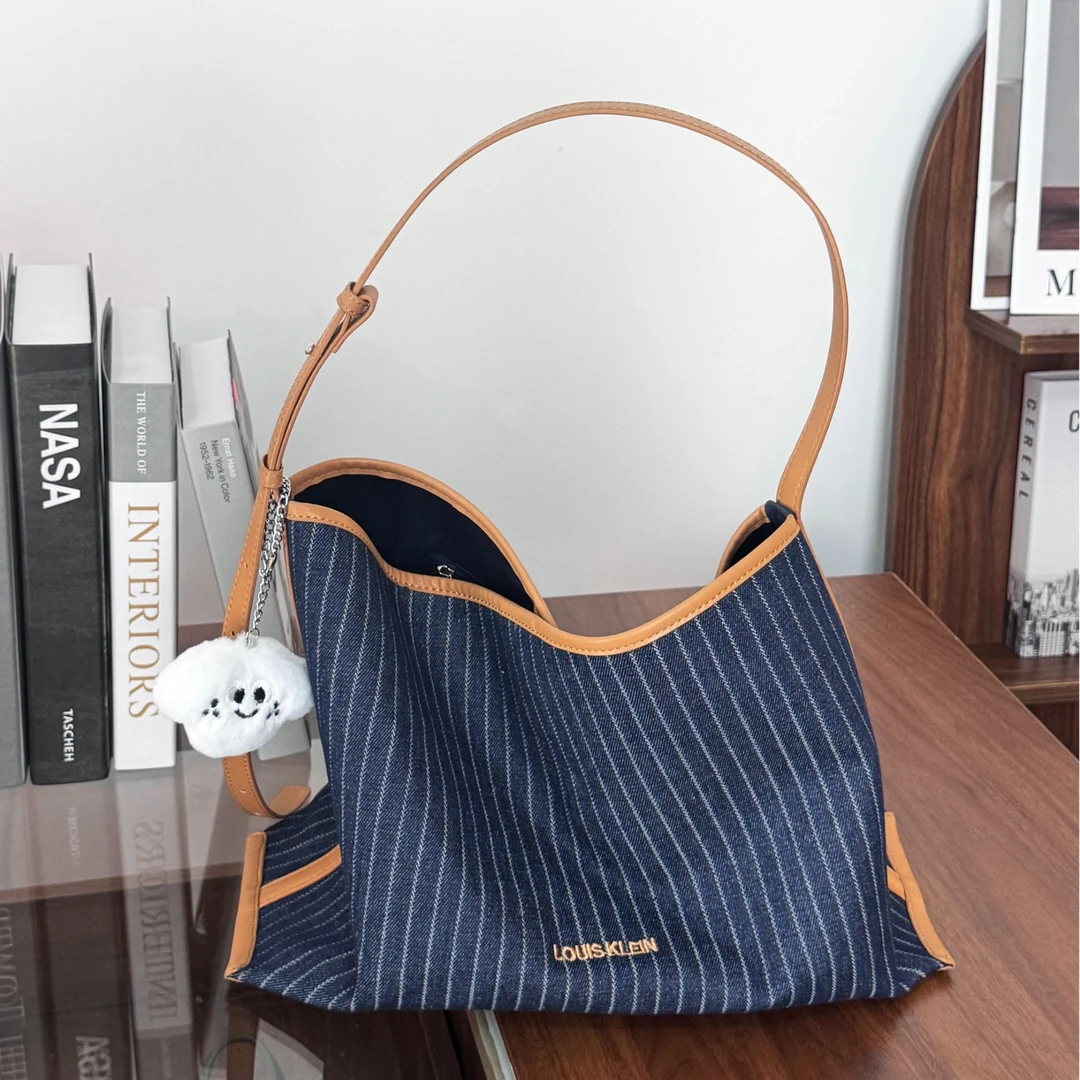 小众设计松弛感大容量牛仔布拼色通勤单肩斜跨女包