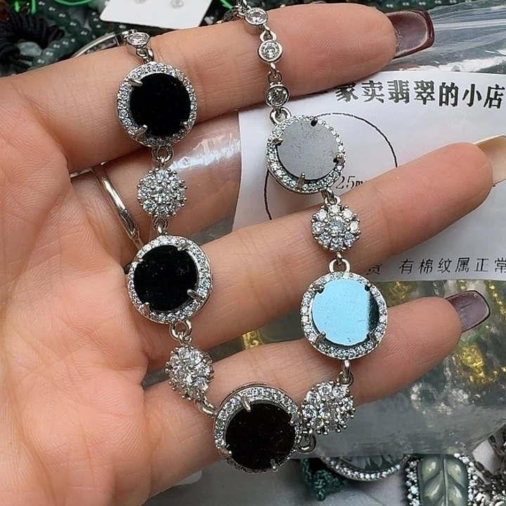 翡翠颈饰未镶嵌多**菜翡翠吊坠