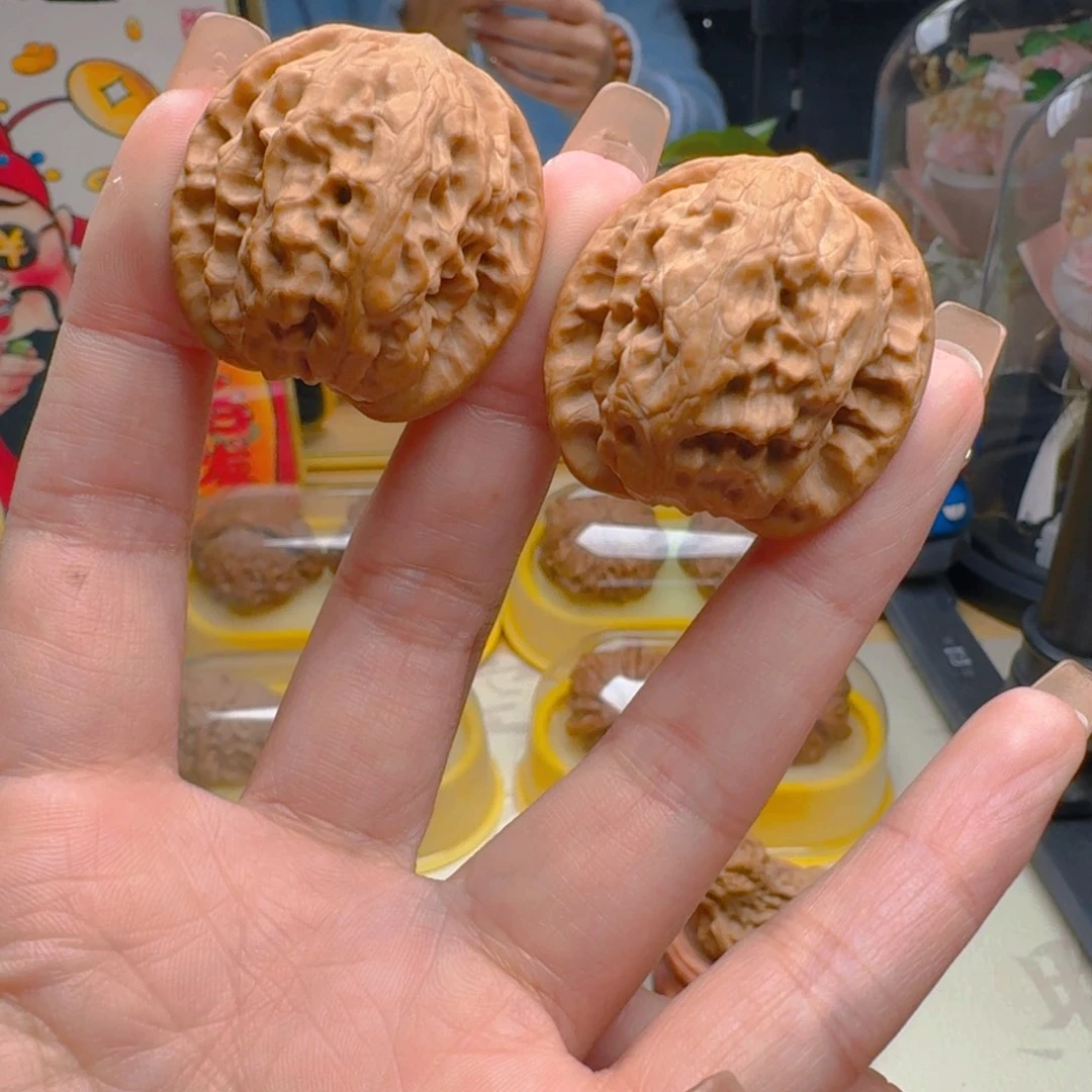 核桃把件34尺寸野狼