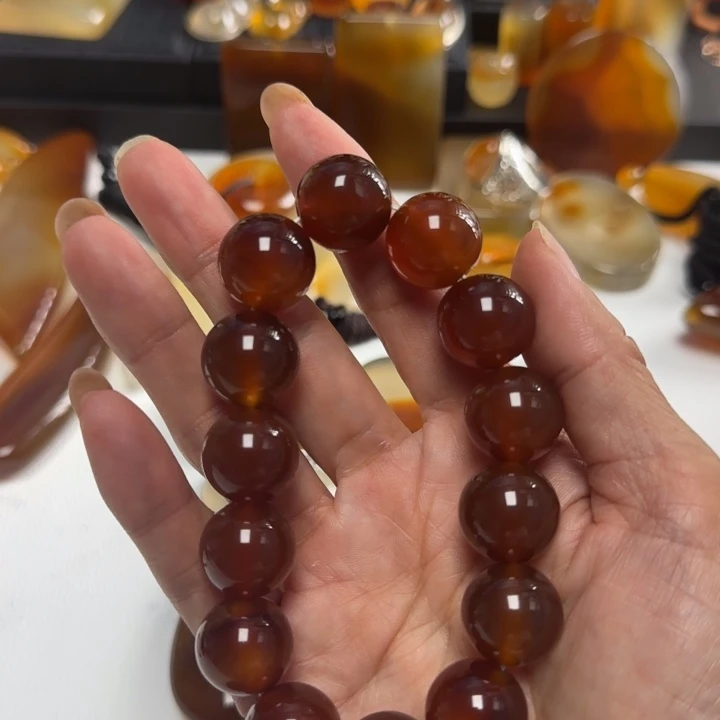 乔***伊玛瑙/玉髓颈饰未镶嵌