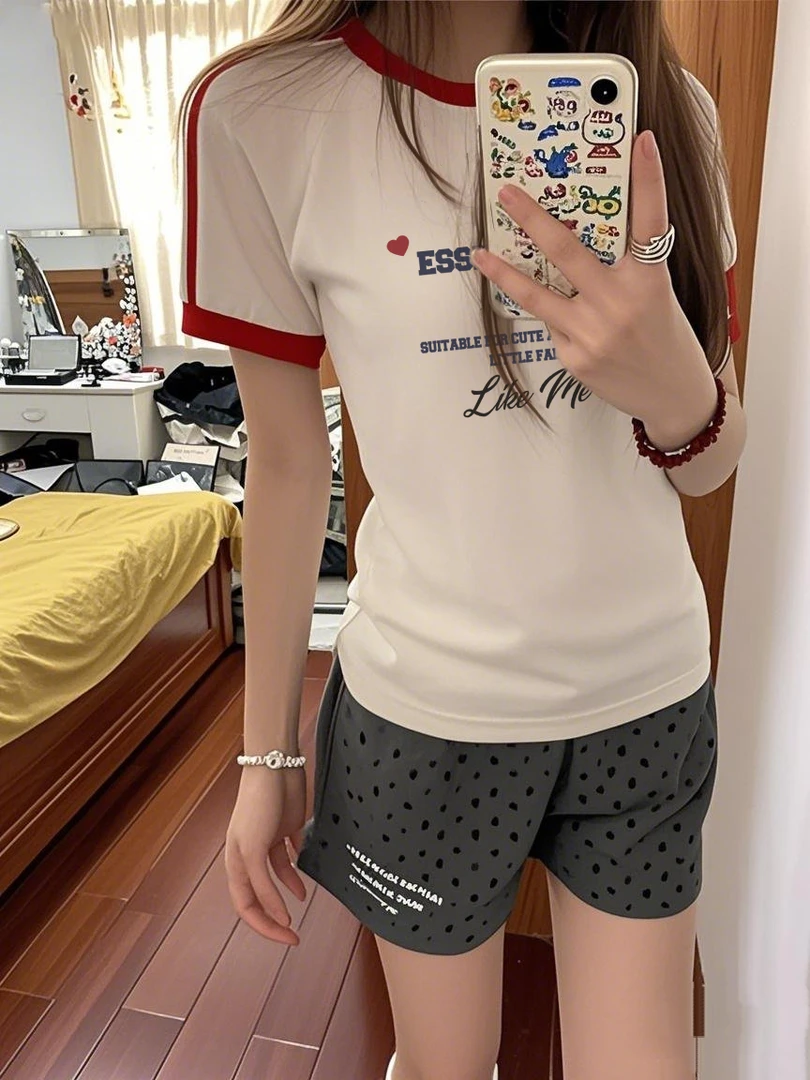 2025夏季韩版辣妹风正肩修身短袖杏色洋气时尚显瘦百搭T恤女ins潮