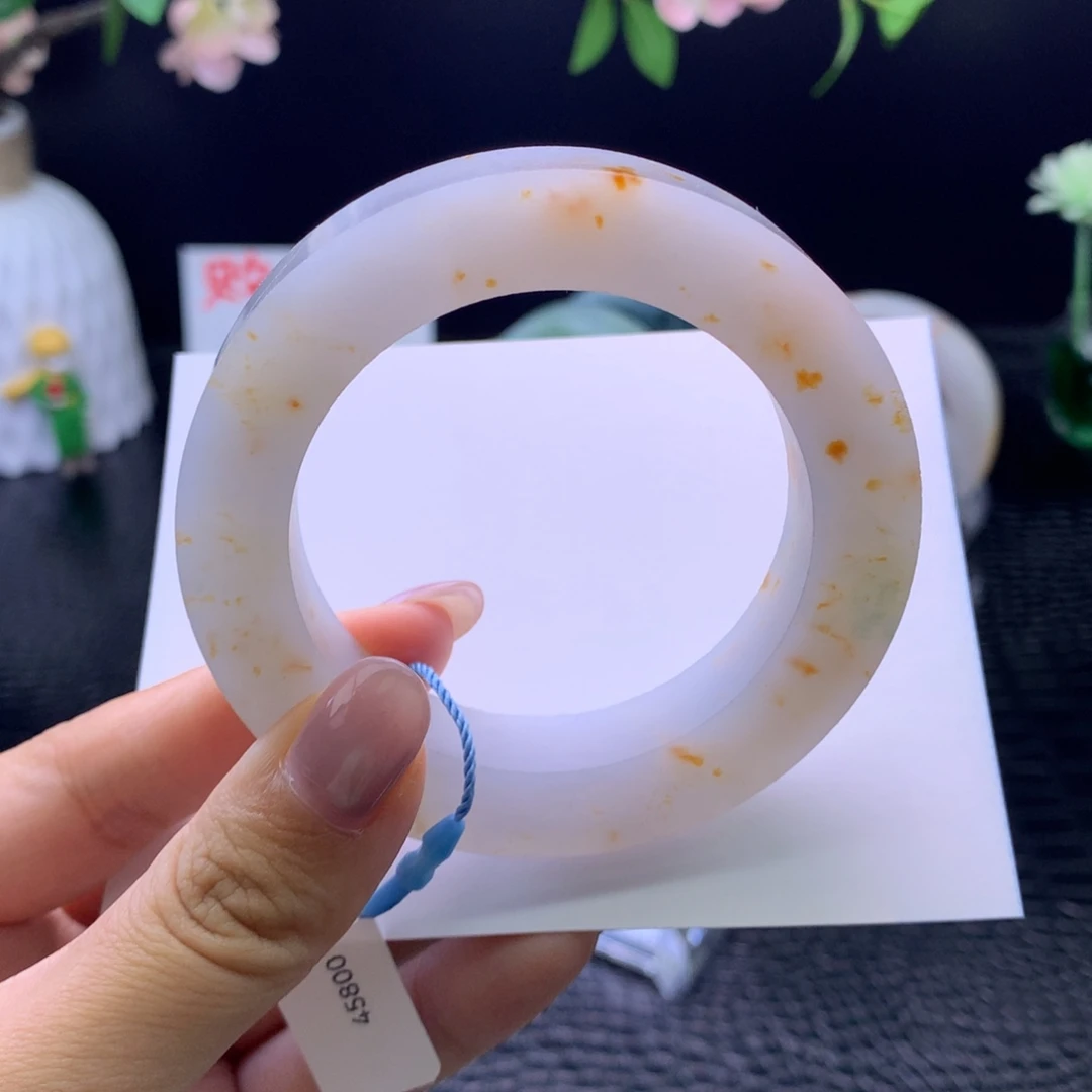定制翡翠未镶嵌手镯