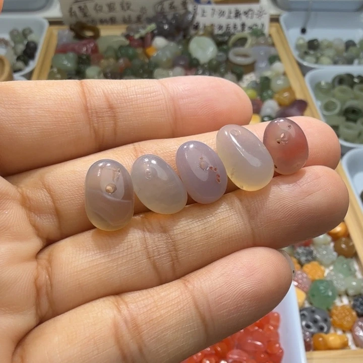 和田玉未镶嵌珠宝半成品