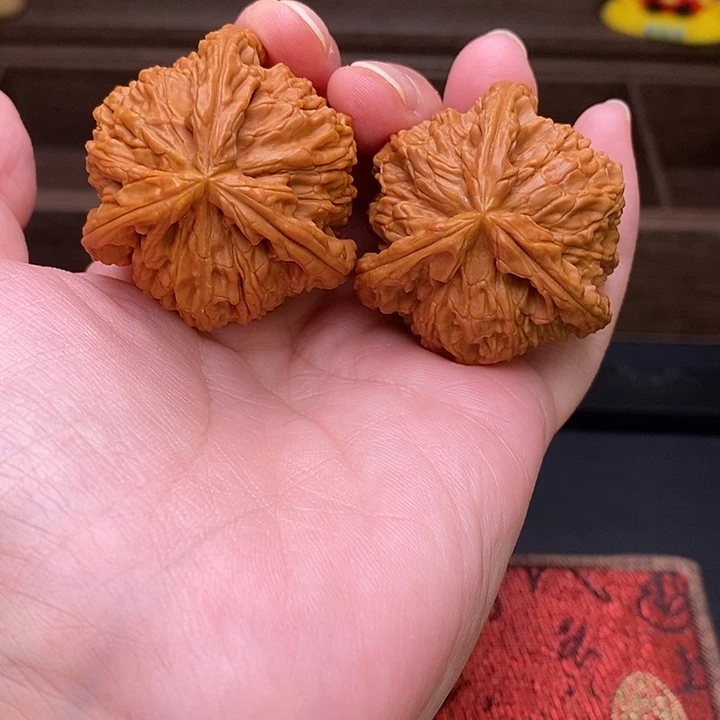 摩***子把件文玩核桃白奔