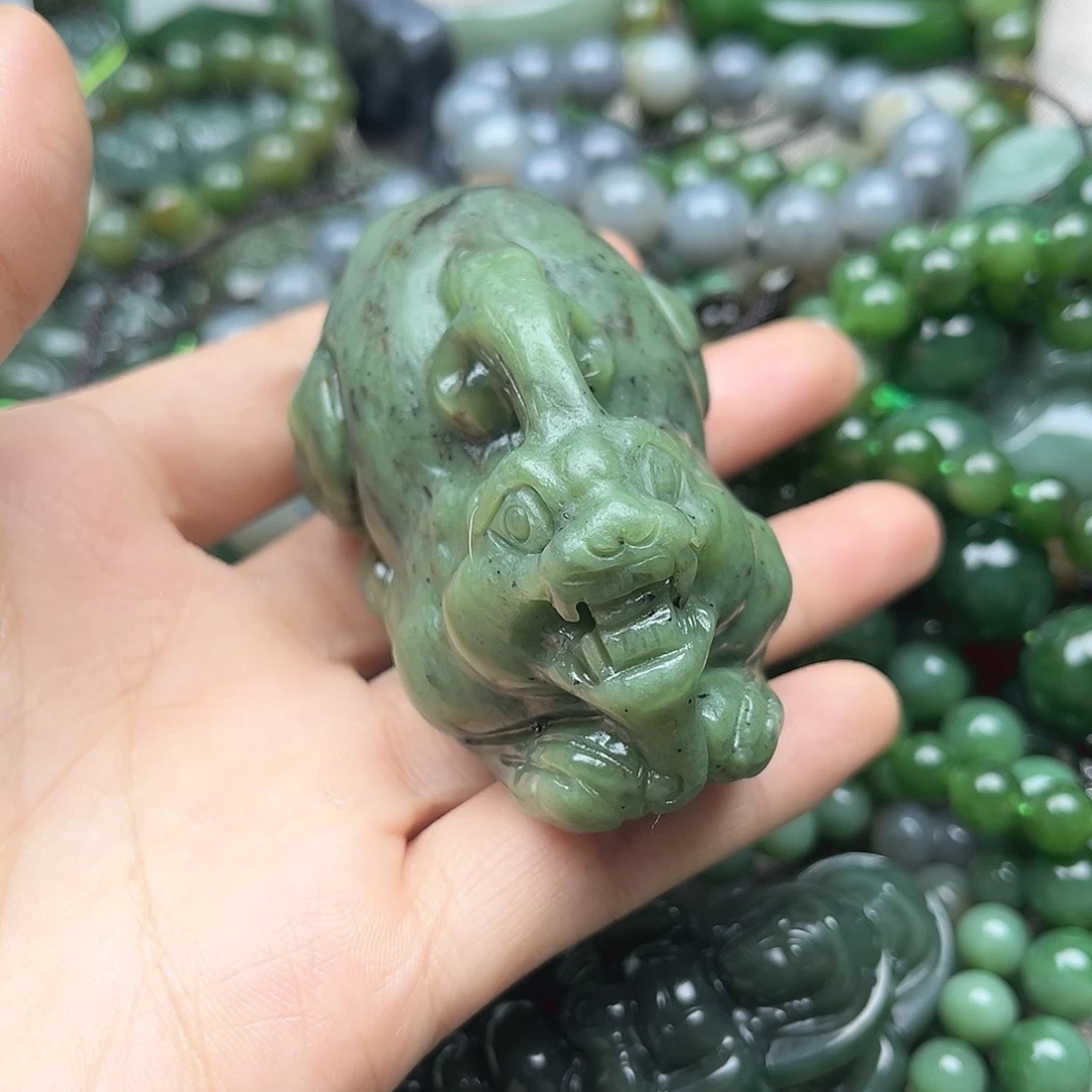 和田玉（碧玉）未镶嵌颈饰