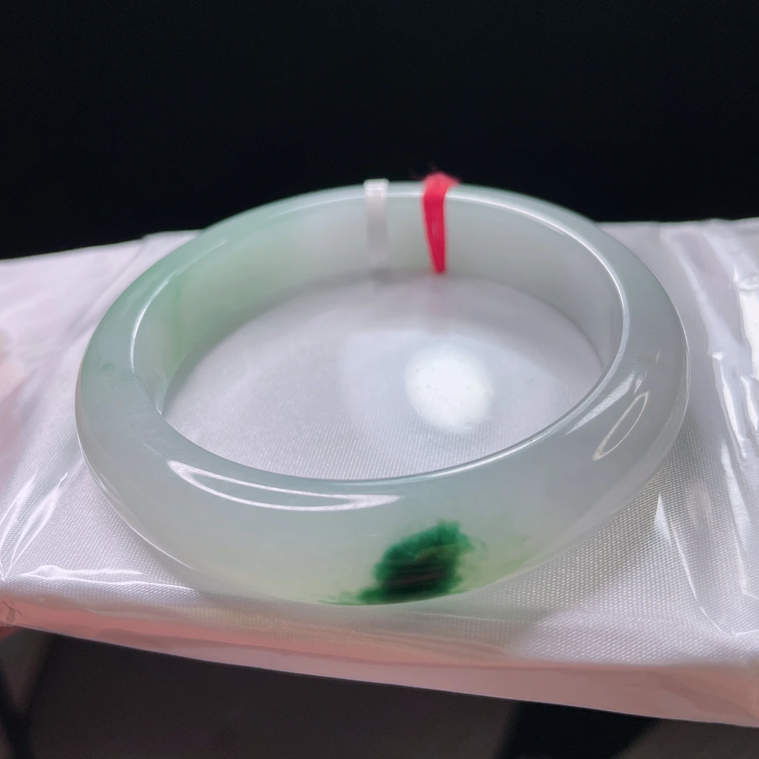 天然翡翠A货57圈冰种飘绿花宽边镯花色灵动韵味十足