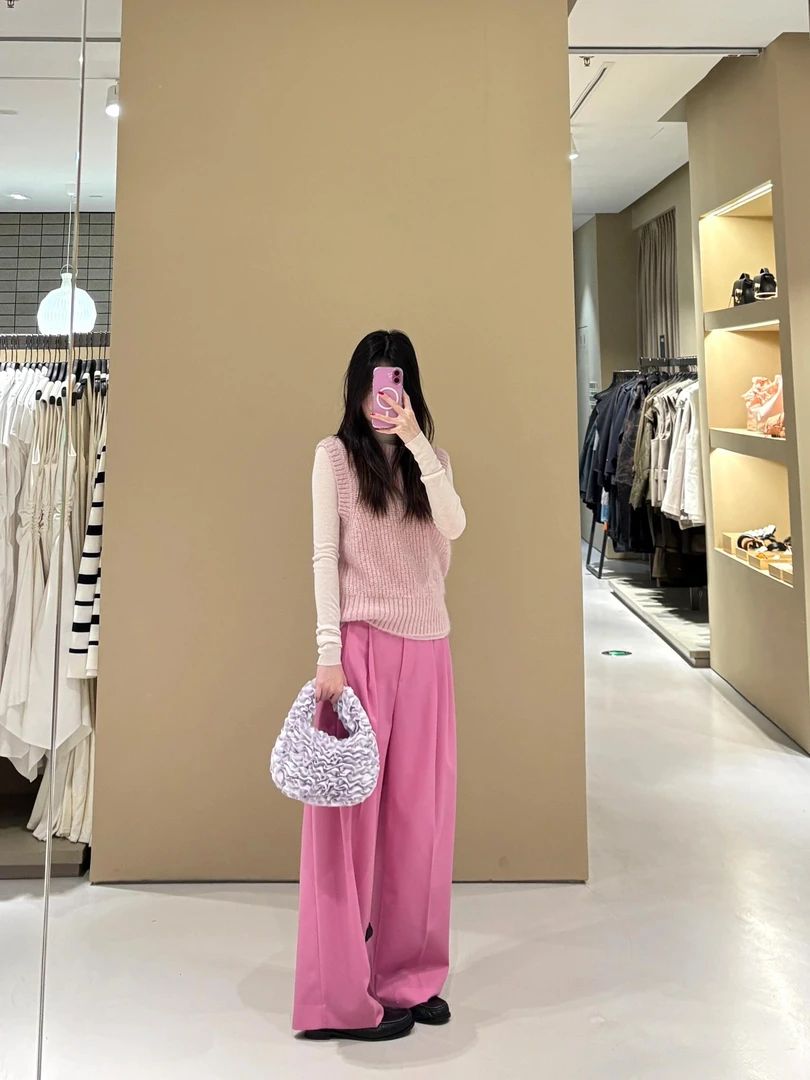 2025春季新品粉色针织背心半高打底衫时尚减龄粉色裤子三件套装