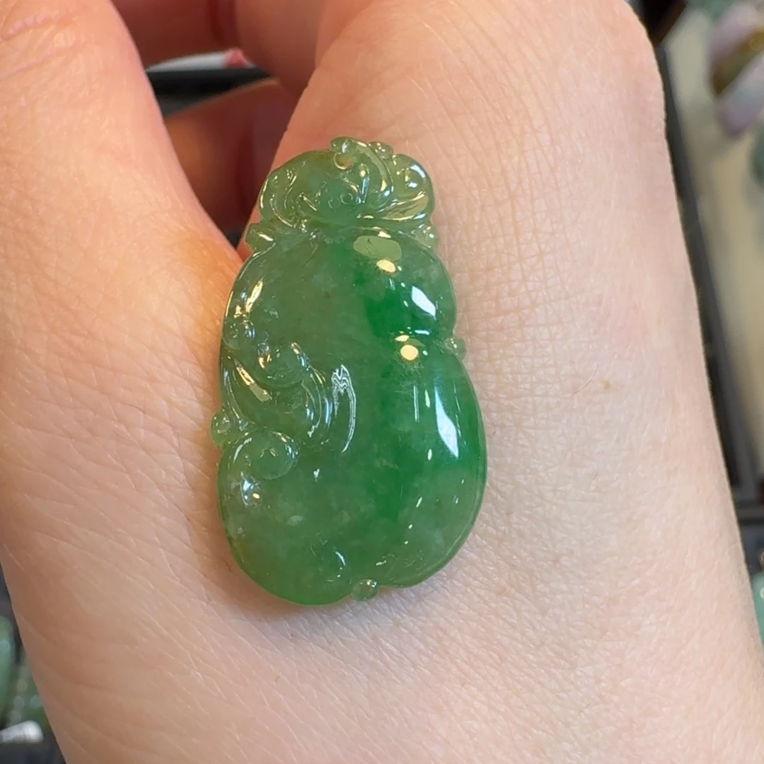 翡翠挂件未镶嵌如意