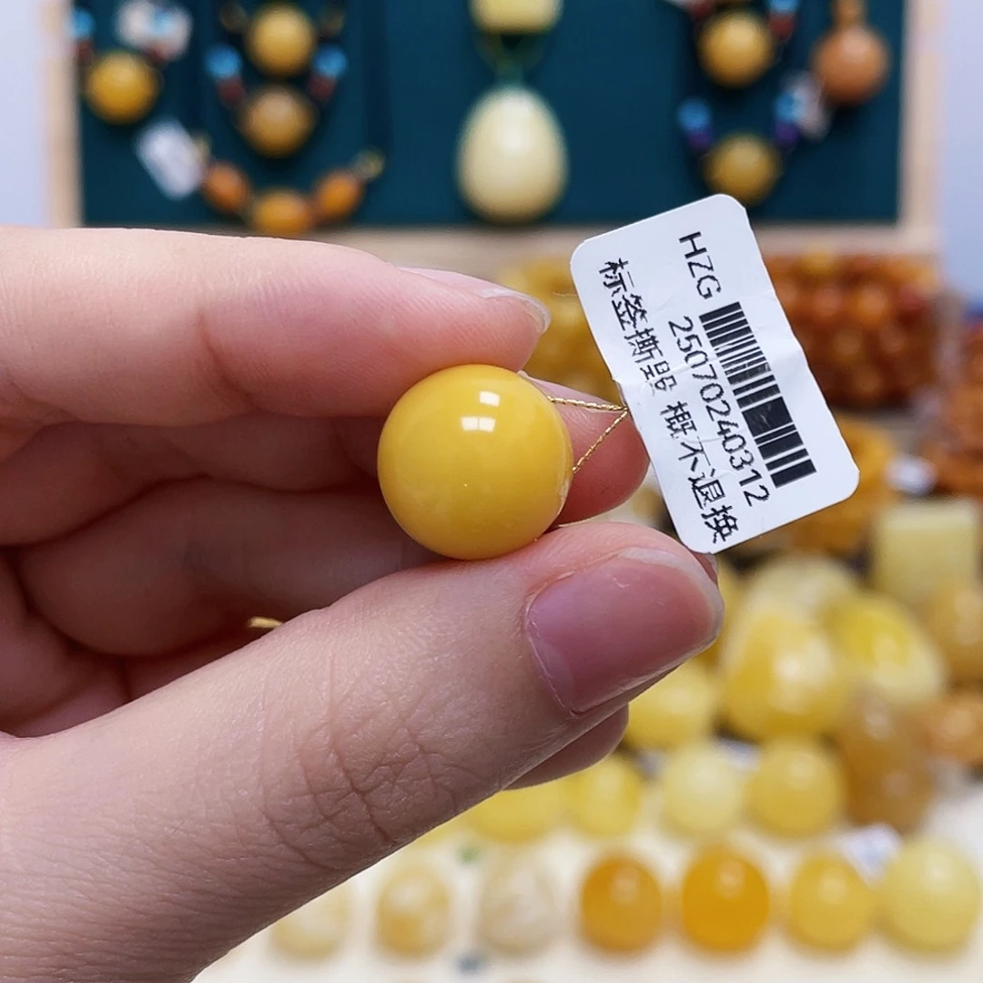 琥珀未镶嵌珠宝奇石Y****s13.7mm圆珠