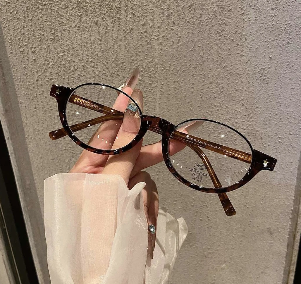 复古下半框椭圆书呆子防蓝光英伦风时尚高级感眼镜街拍可定制度数