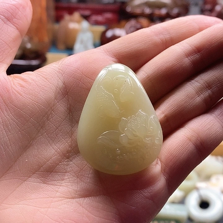 和田玉未镶嵌挂件