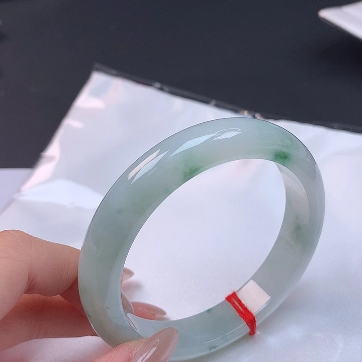 翡翠未镶嵌手镯60