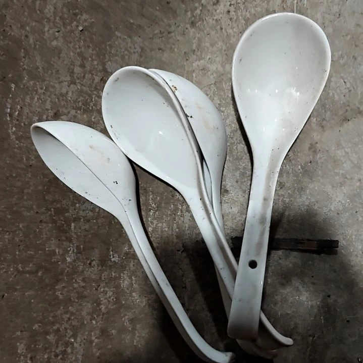 摆件陶瓷盘子碗啥都有