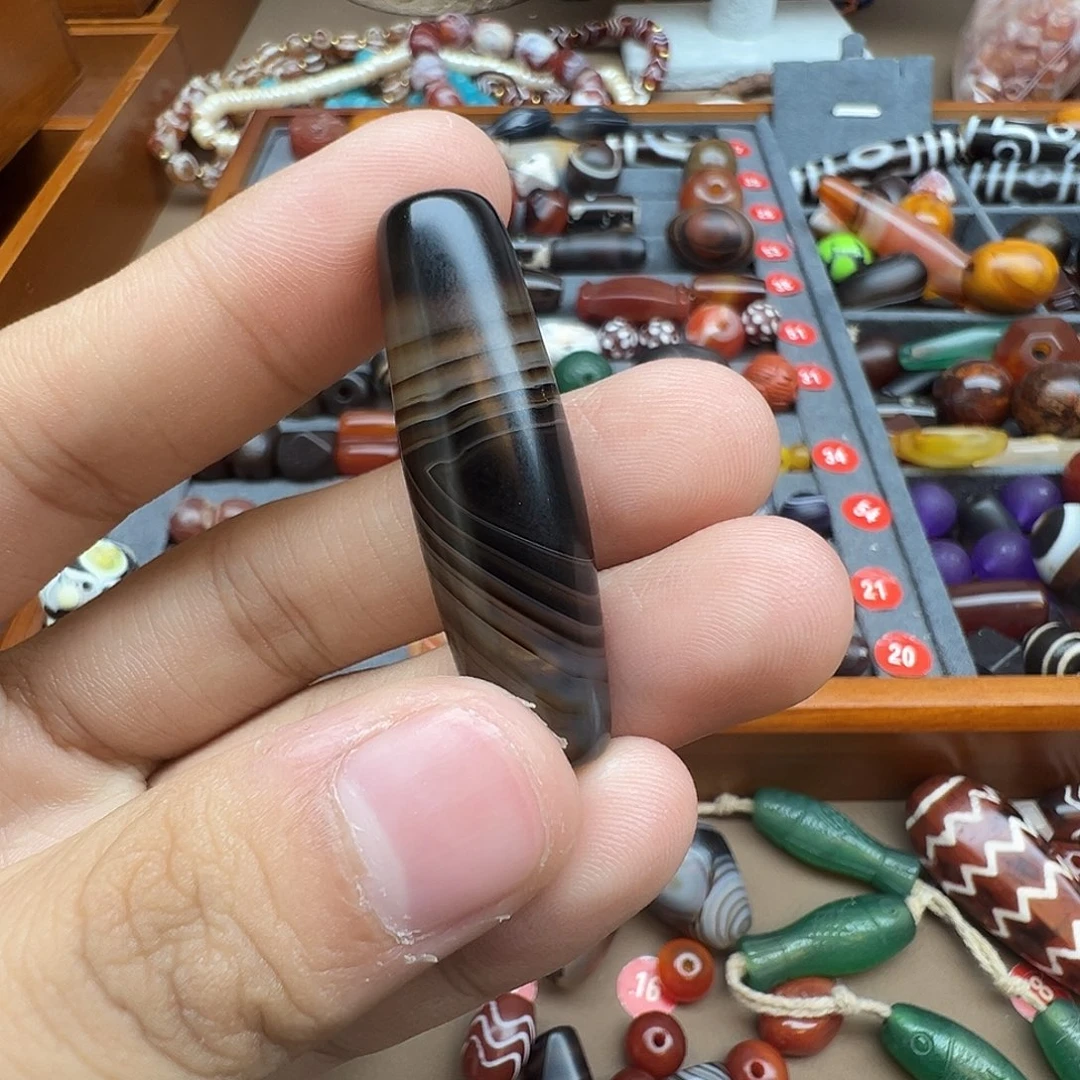 涟***未镶嵌玛瑙/玉髓珠宝半成品