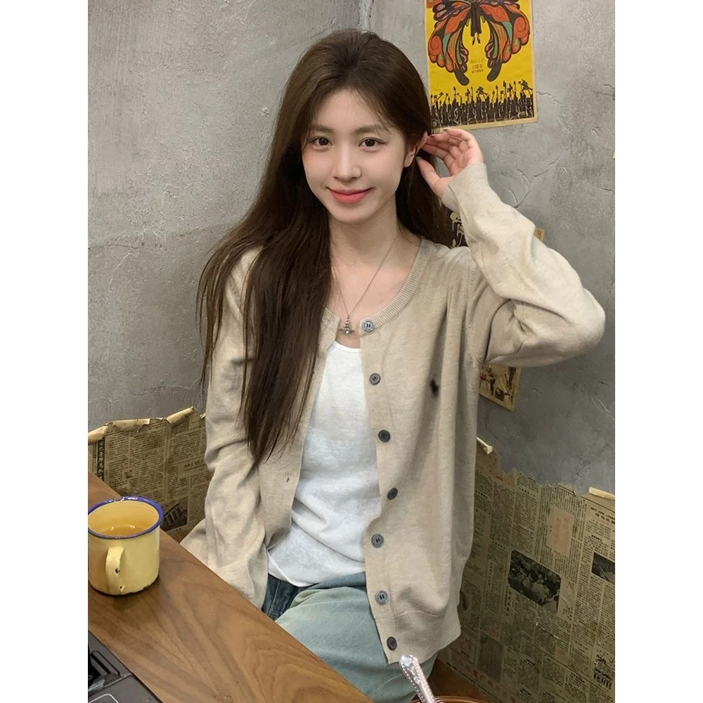 早秋季刺绣长袖针织衫女开衫女初秋慵懒风显瘦宽松毛衣薄款短外套