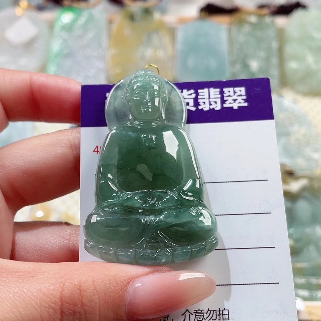翡翠未镶嵌颈饰大日