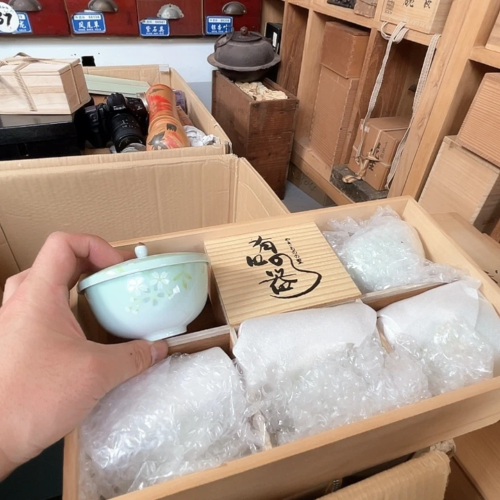 琉璃手工艺品对符合你们吗