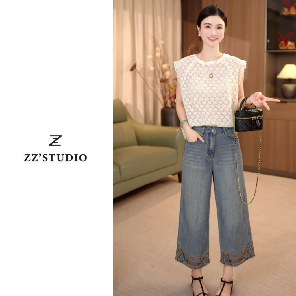 郑郑定制#韩版时尚百搭宽松显瘦设计镂空钩花蕾丝拼接小衫女055