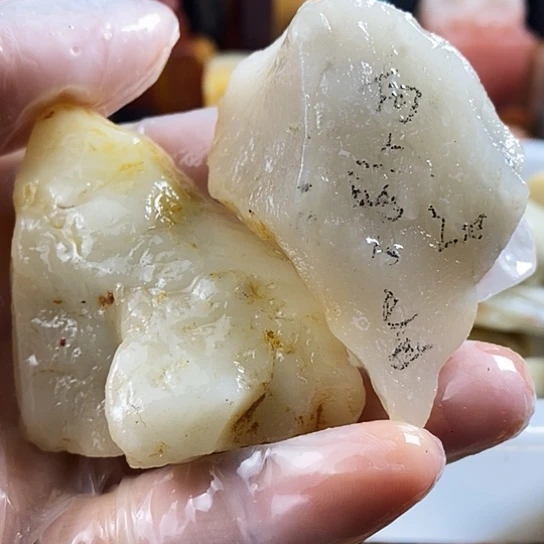 寿山石向***量寿山品种石原石毛料