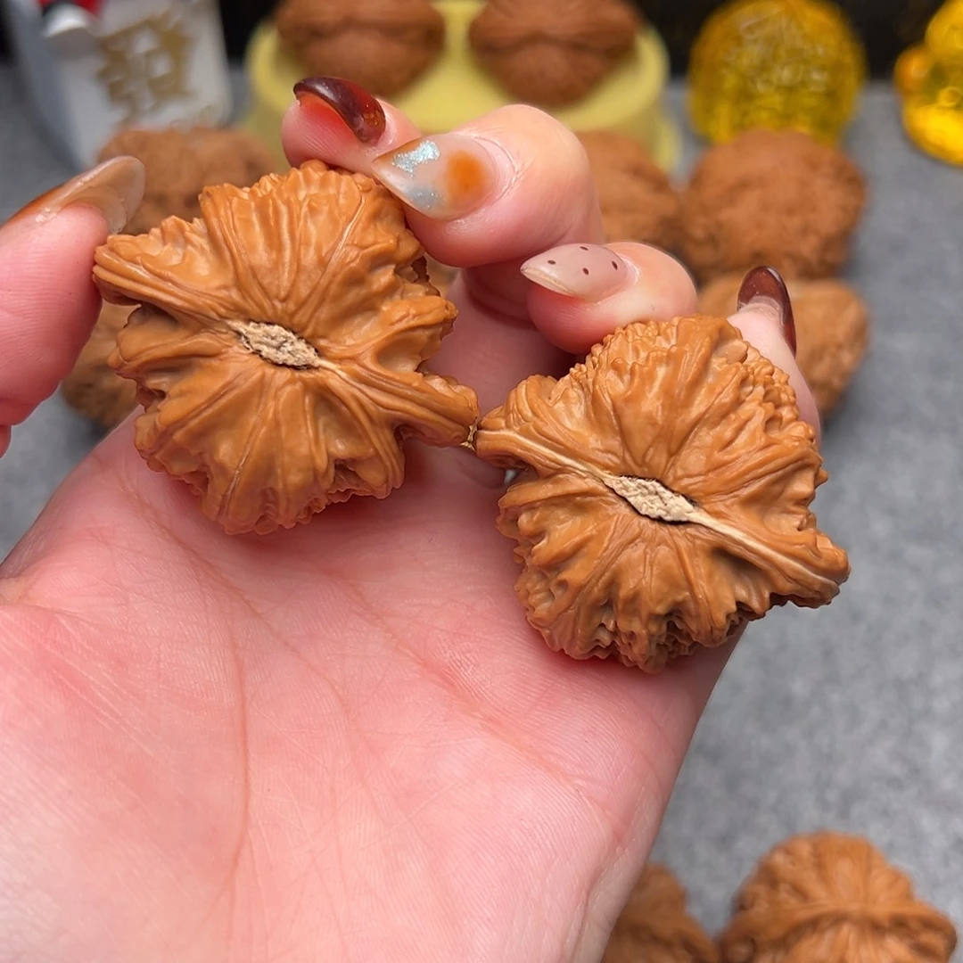 把件文玩核桃?****鲤毕业精品精配狮子头球白43+全品