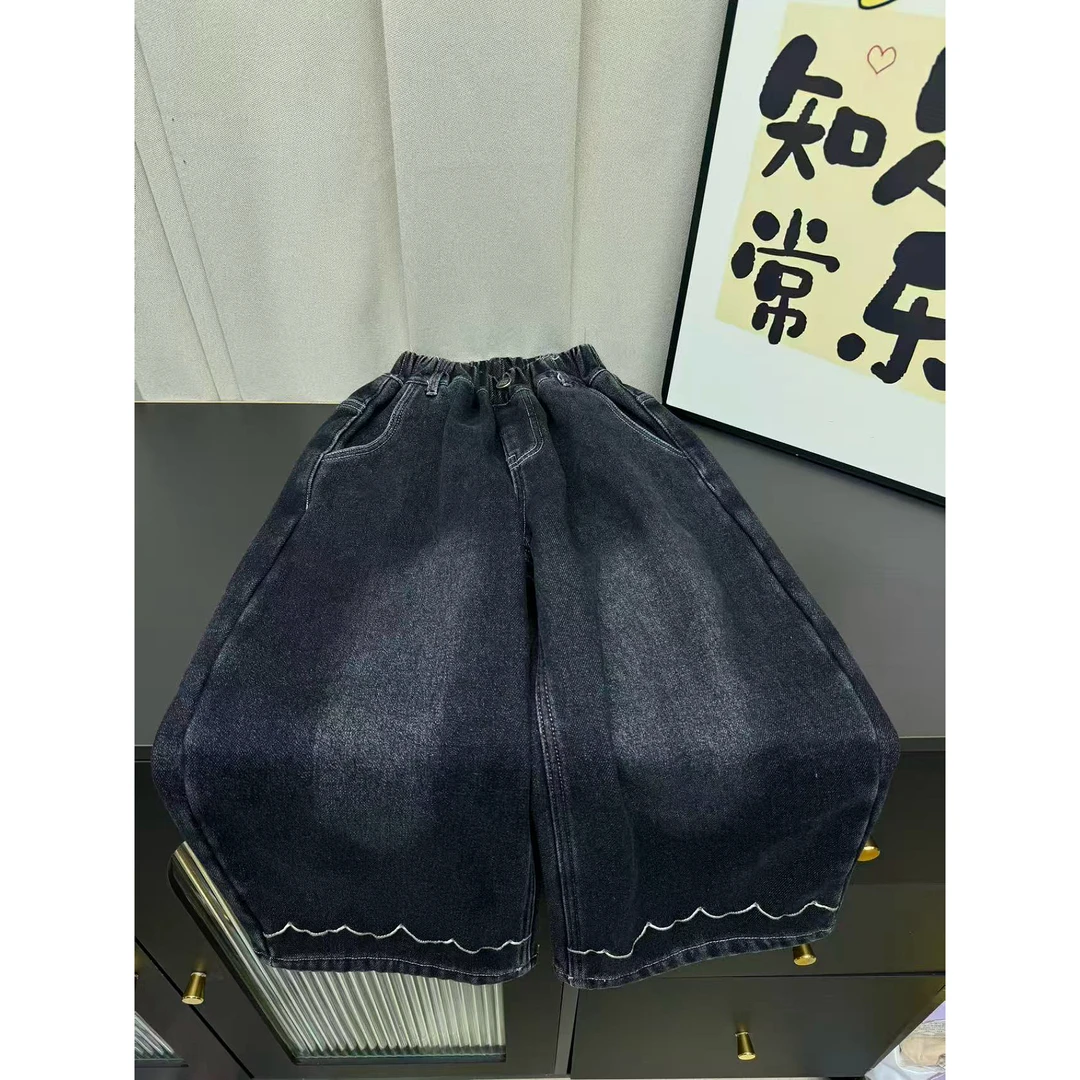 刺绣花边加绒牛仔裤